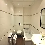 Brit Confort Bagnoles Normandie Hotel 3*