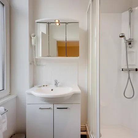 Brit Confort Bagnoles Normandie Szálloda