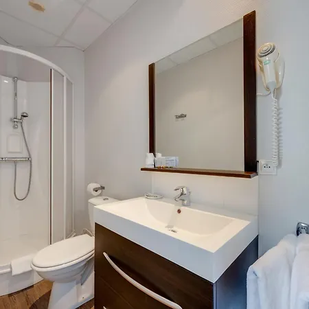 Brit Confort Bagnoles Normandie Szálloda 3*