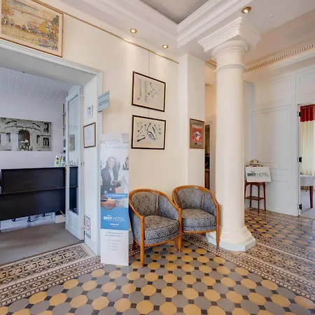 فندق Brit Confort Bagnoles Normandie 3*