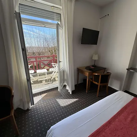 Nouvel Hotel 3*