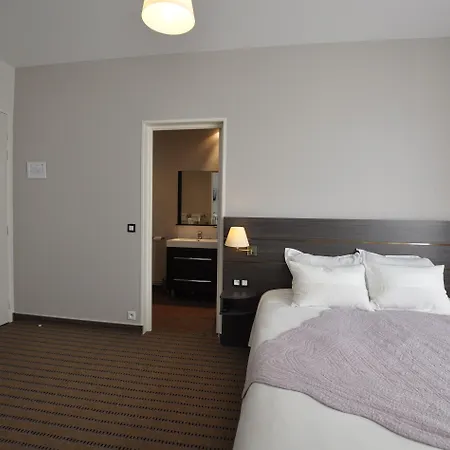 Brit Confort Bagnoles Normandie Szálloda 3*