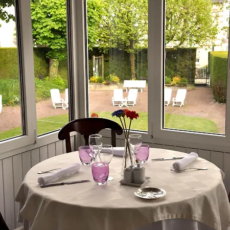 Hotel Brit Confort Bagnoles Normandie 3*