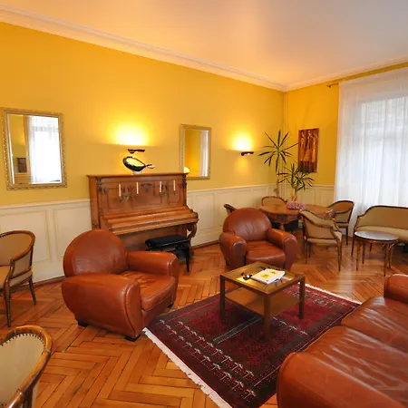 Ξενοδοχείο Brit Confort Bagnoles Normandie 3*