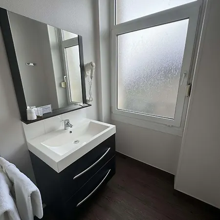 Brit Confort Bagnoles Normandie Szálloda 3*