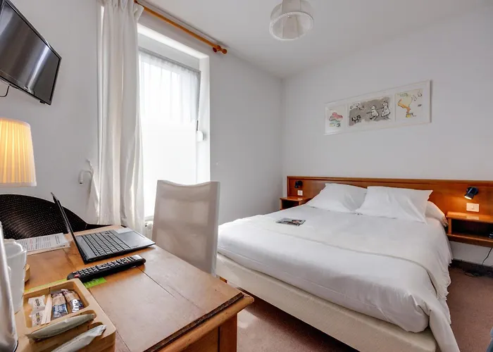 Hotel Brit Confort Bagnoles Normandie 3*