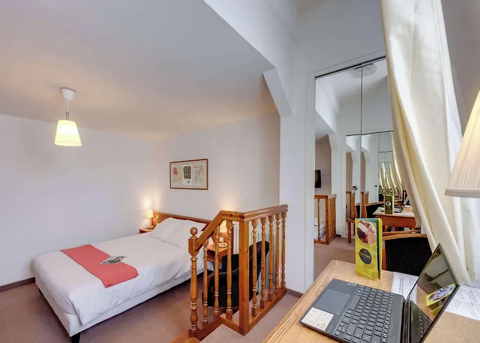 Brit Confort Bagnoles Normandie Отель