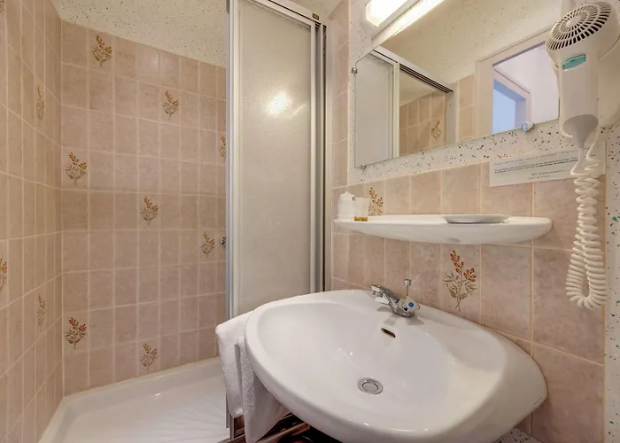 Brit Confort Bagnoles Normandie Hotel